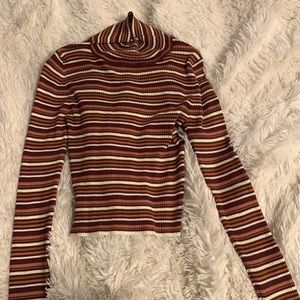 Pink Republic Striped in red shades. Size S